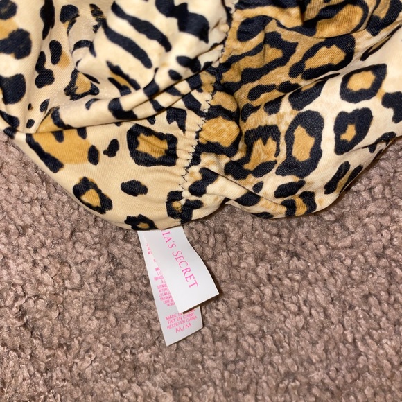 Victoria Secret bottoms - Picture 3 of 3